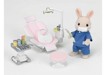 Sylvanian Families | Country Dentist Set | Artock Australia